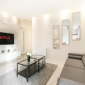 Appartement Portes De Monaco, 2 Pièces Rénové