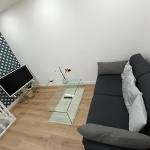 3 Pieces Au Calme Avec 1 Acces Independant Appartement Paris
